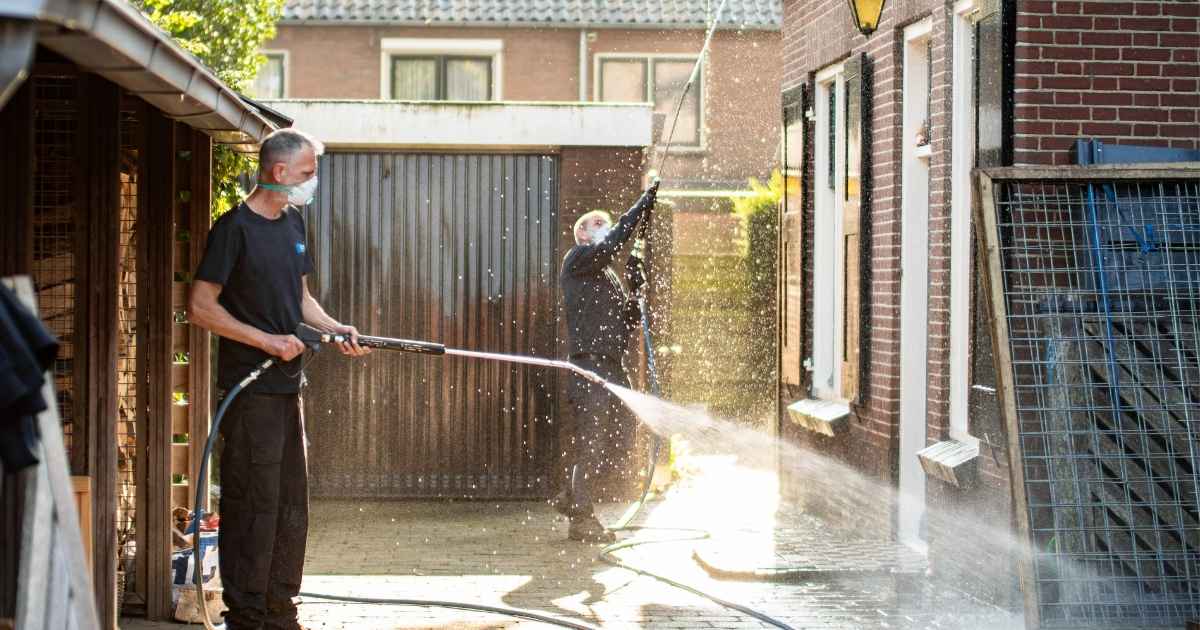 Kunststof kozijnen reinigen zo doen professionals het Kunststof kozijnen reinigen: zó doen professionals het